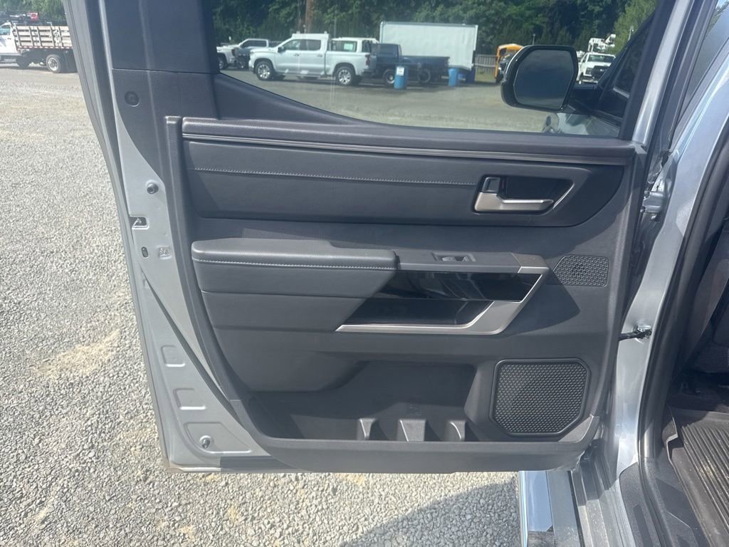 Used 2024 Toyota Tundra Limited AWD/4WD image 15