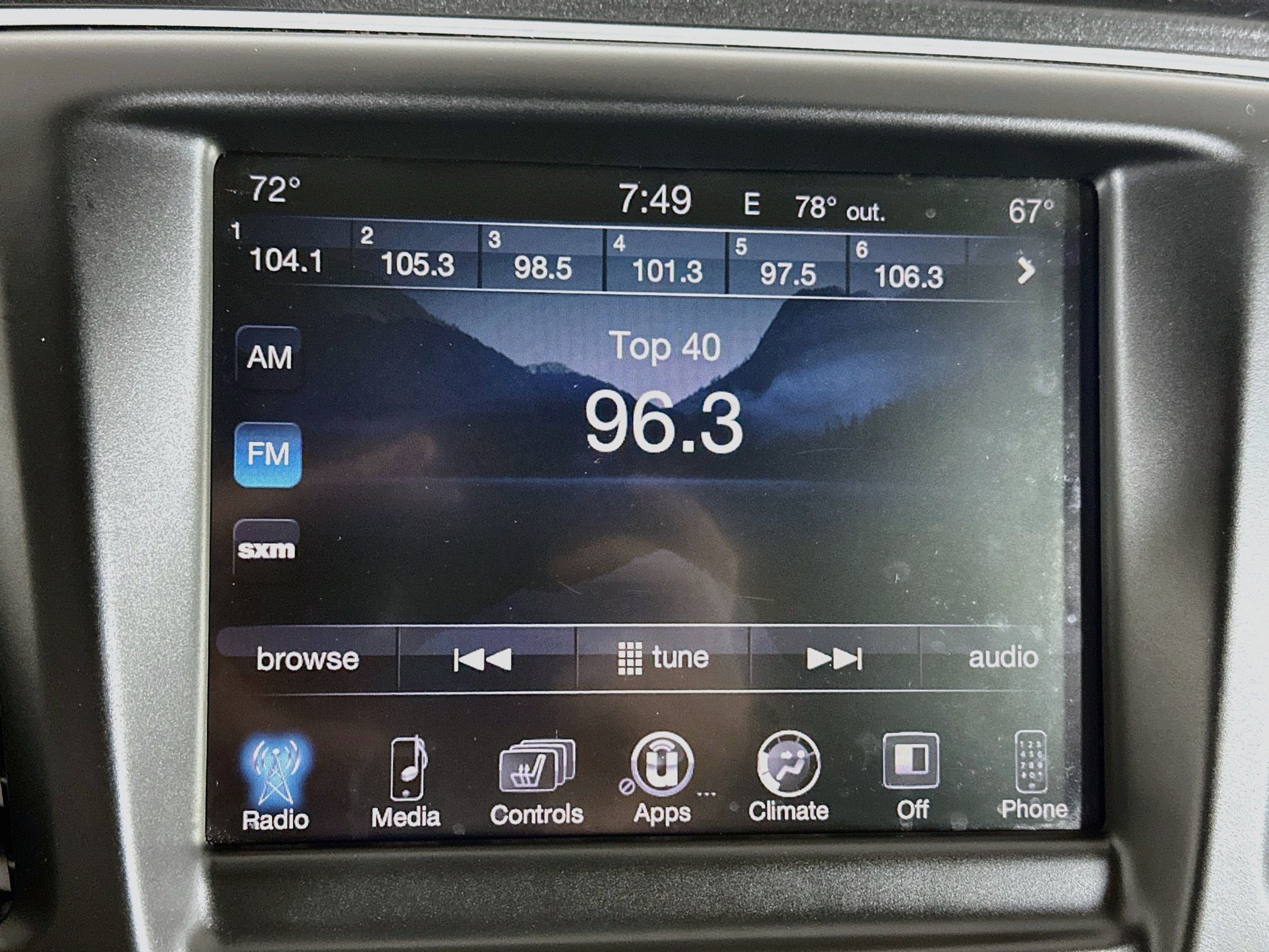 Used 2015 Chrysler 200 Limited w/ Convenience Group FWD image 14