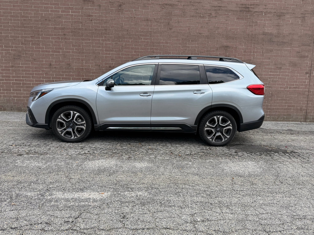 Used 2023 Subaru Ascent Limited w/ Technology Package AWD/4WD image 2