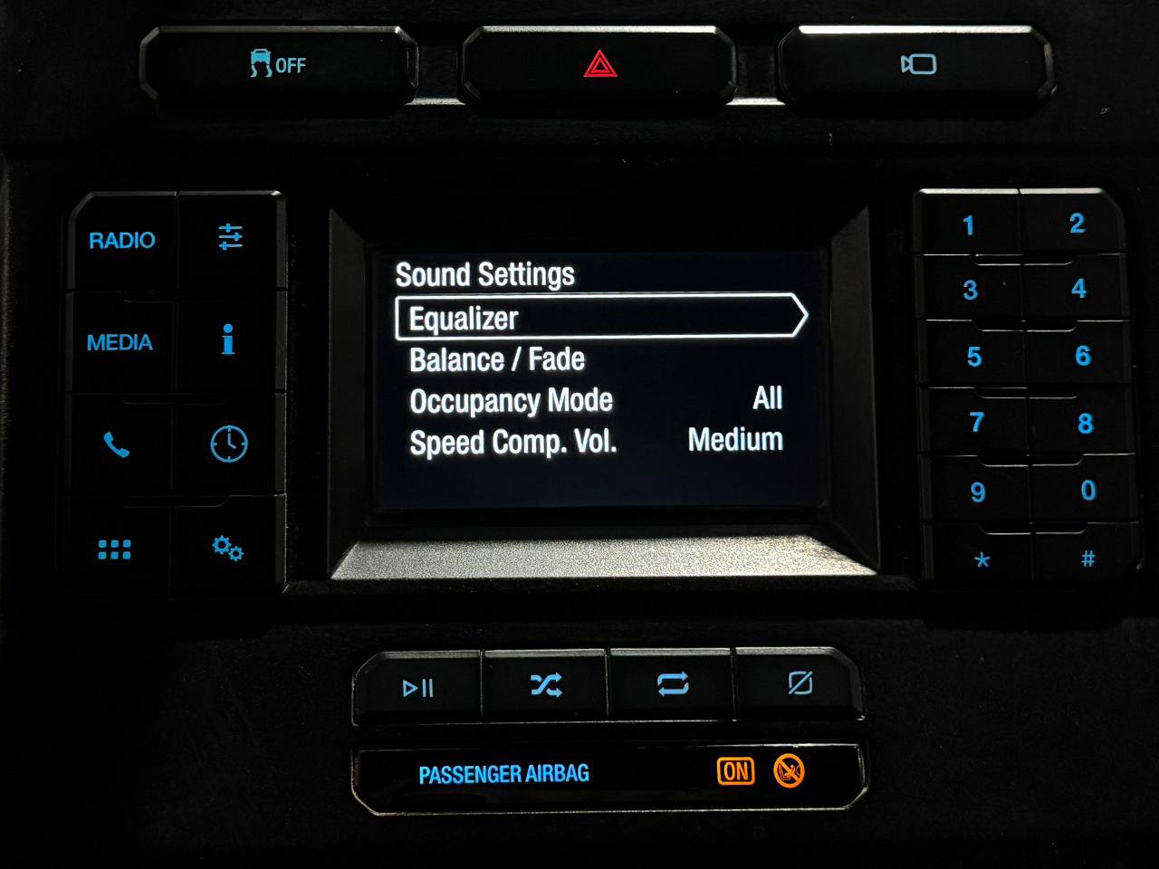 Used 2022 Ford F250 XL w/ Power Equipment Group AWD/4WD image 3