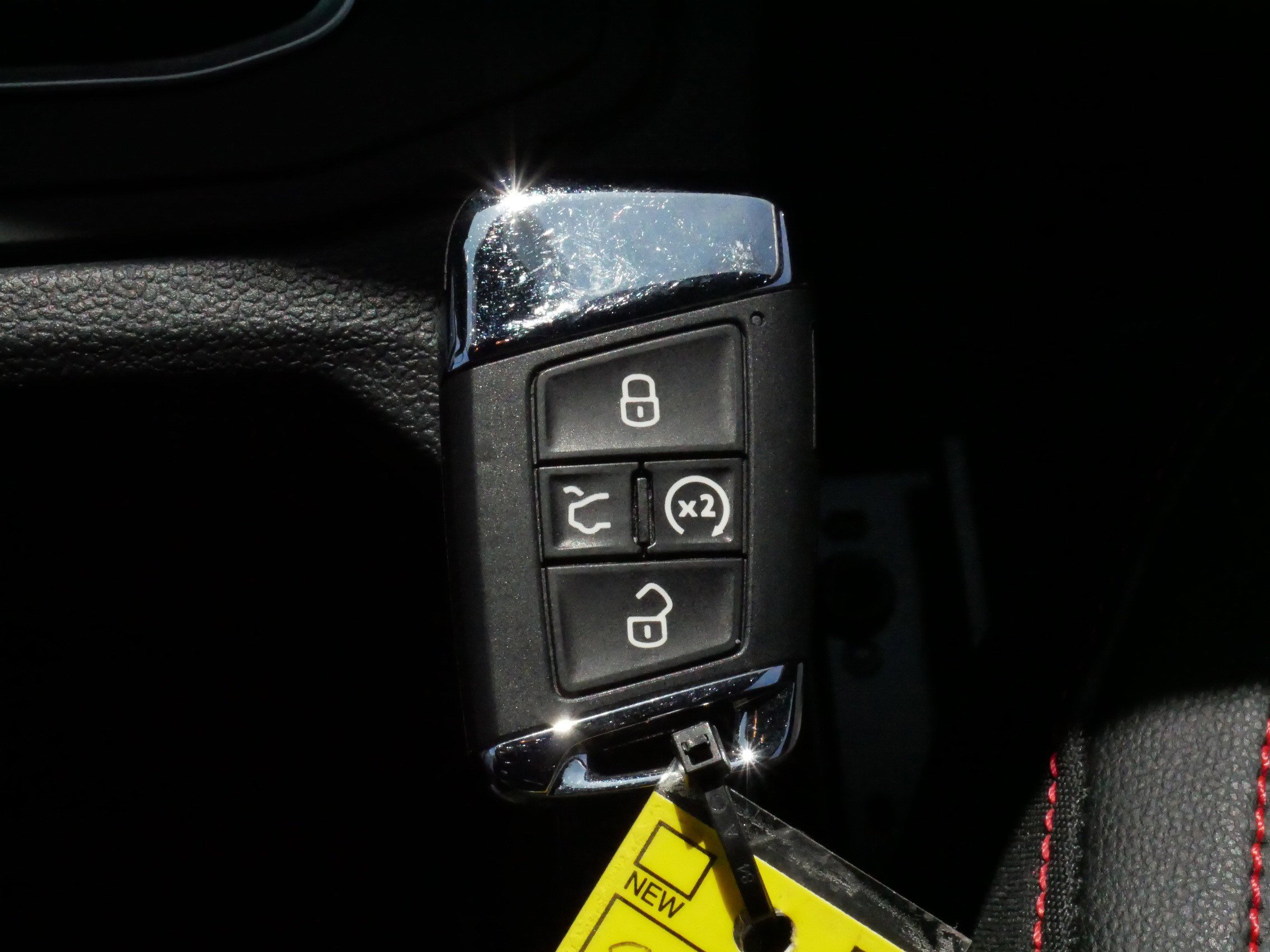 Used 2025 Volkswagen Jetta GLI Autobahn FWD image 31