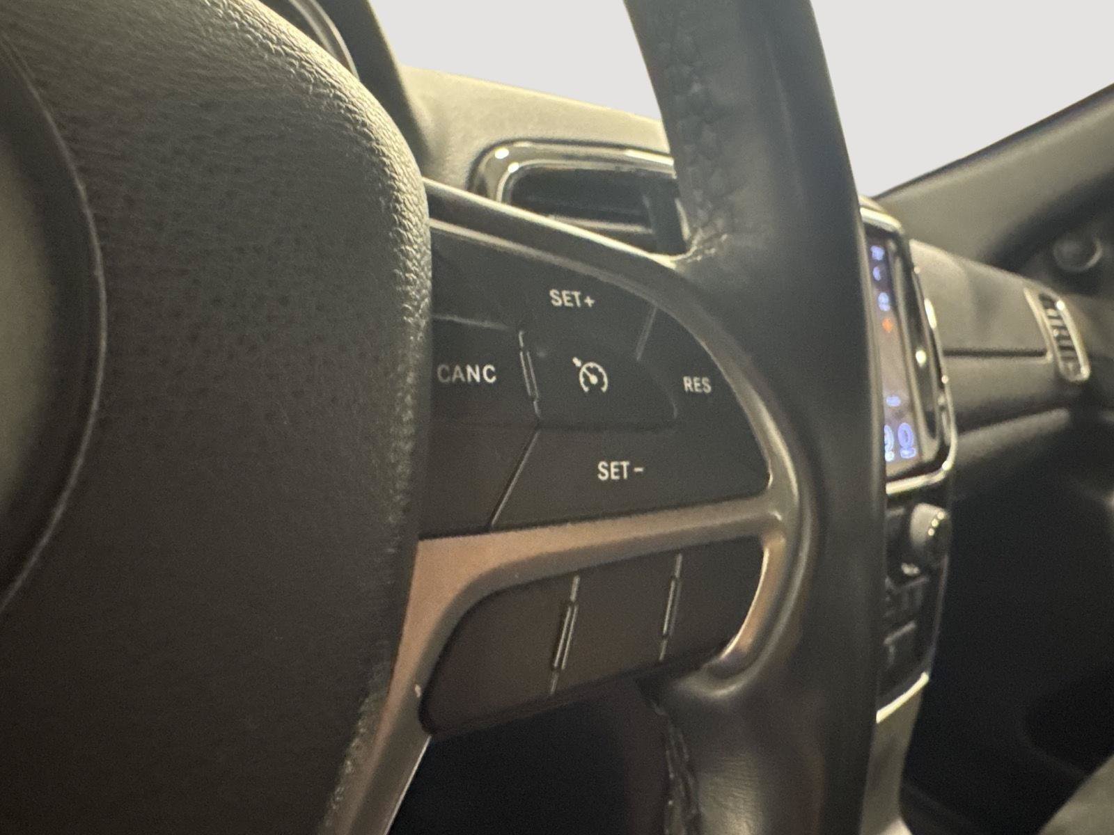 Used 2019 Jeep Grand Cherokee Altitude AWD/4WD image 19
