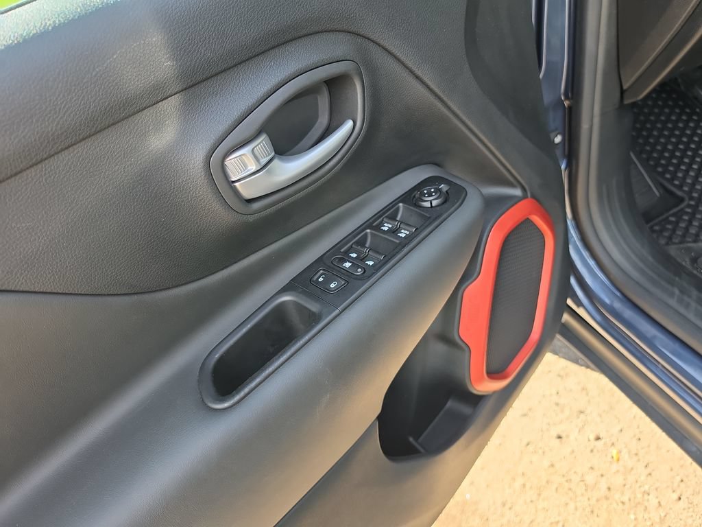 Used 2023 Jeep Renegade Trailhawk w/ Sun/Sound Group AWD/4WD image 13