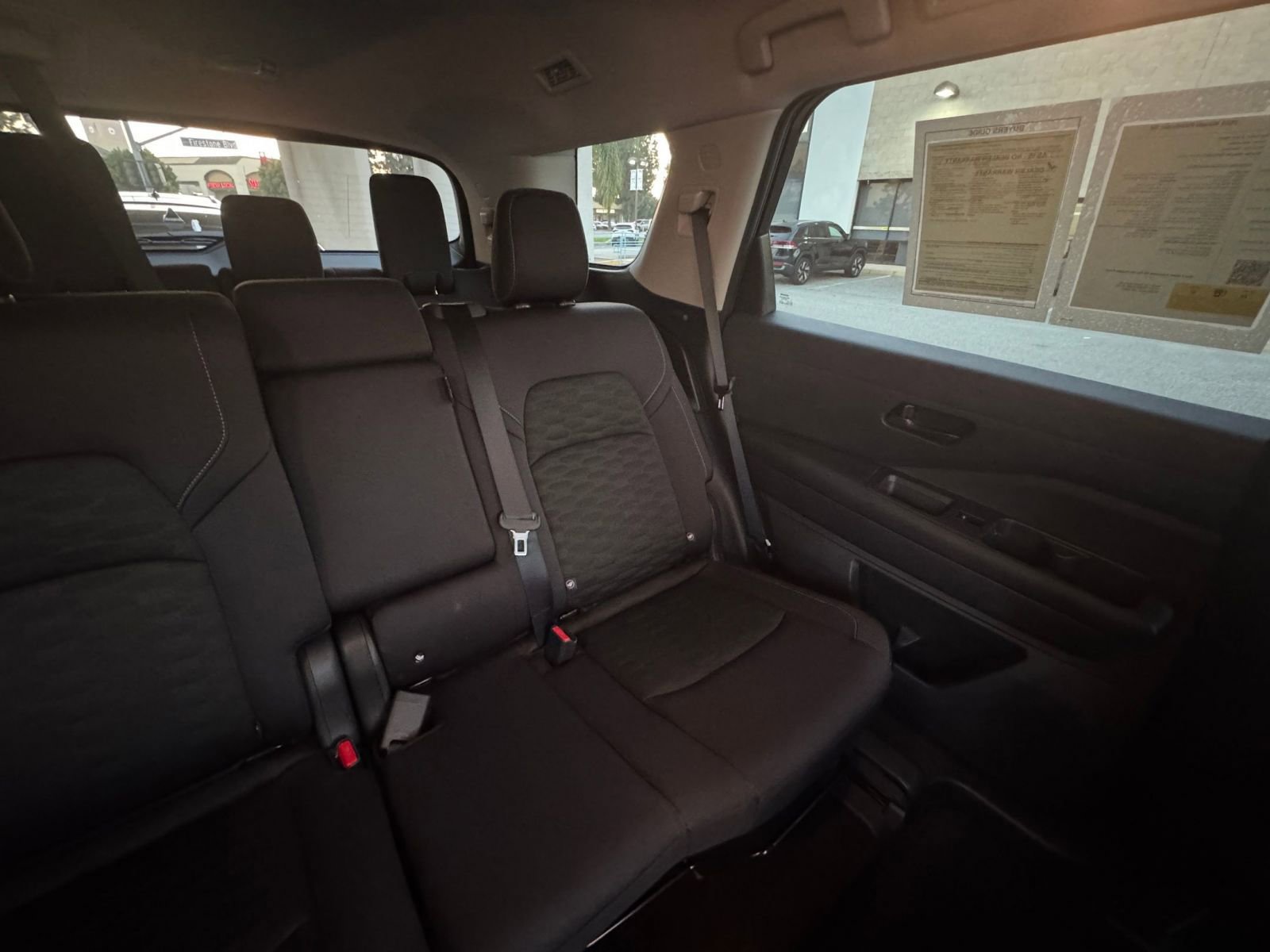 Used 2025 Nissan Pathfinder SV image 39