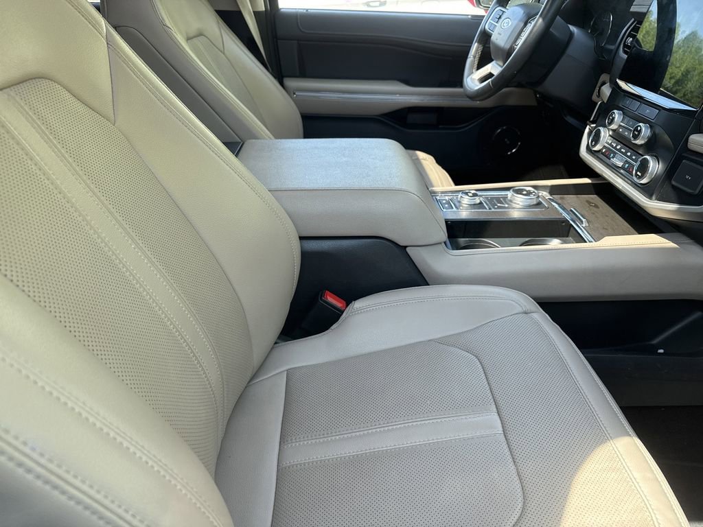 Used 2024 Ford Expedition Max Limited AWD/4WD image 17