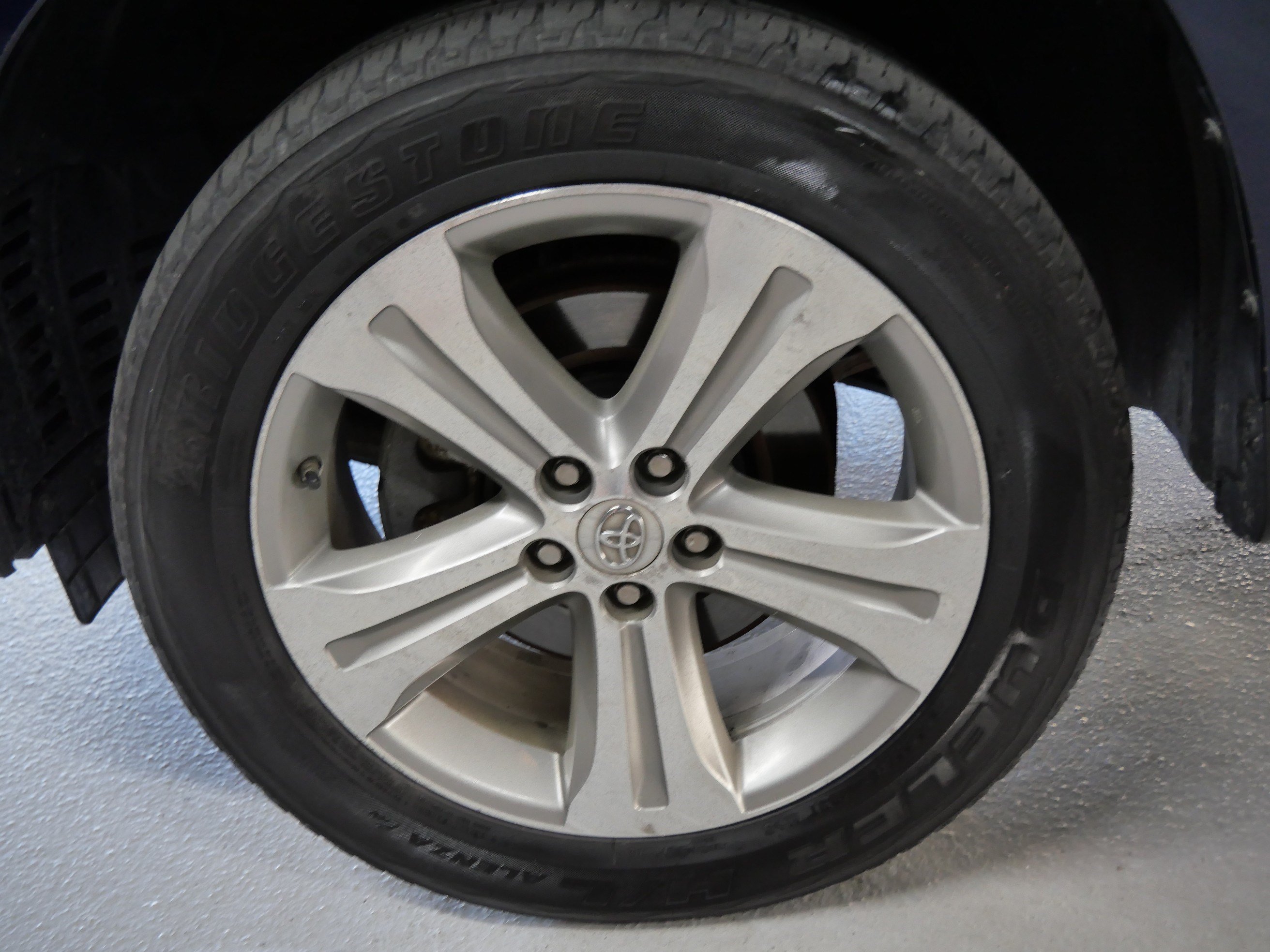 Used 2012 Toyota Highlander Limited w/ Tow Pkg AWD/4WD image 15
