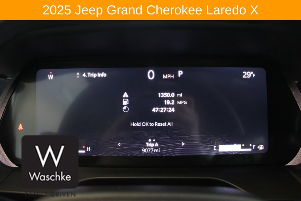 Used 2025 Jeep Grand Cherokee Laredo X w/ Trailer Tow Package AWD/4WD image 40