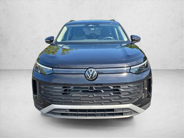Used 2025 Volkswagen Tiguan S image 8