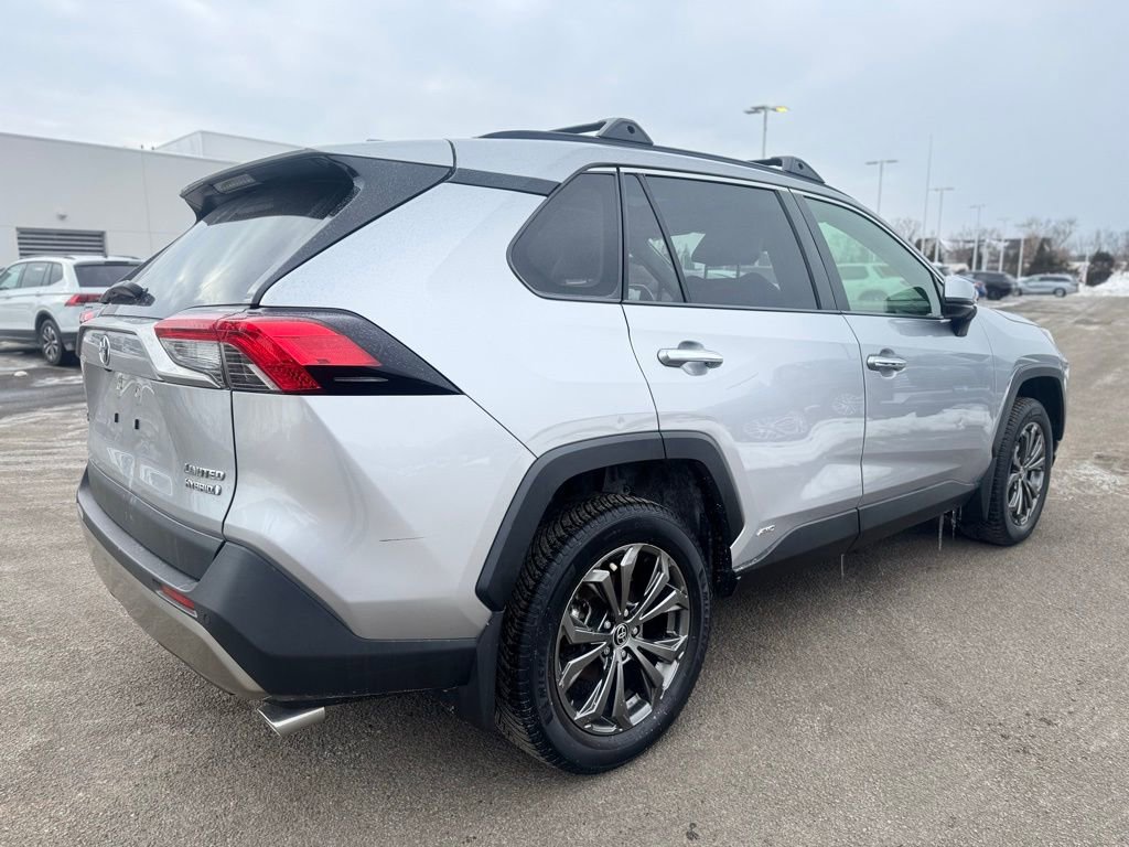 Used 2022 Toyota RAV4 Limited image 5
