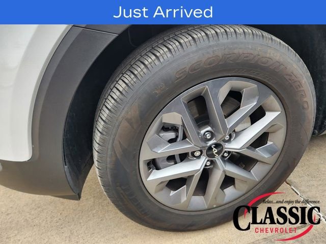 Used 2025 Kia Telluride LX image 17