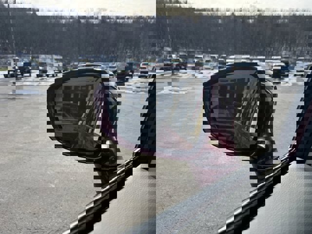 Used 2022 Chrysler Pacifica Touring-L w/ Uconnect Theater Family Group image 36