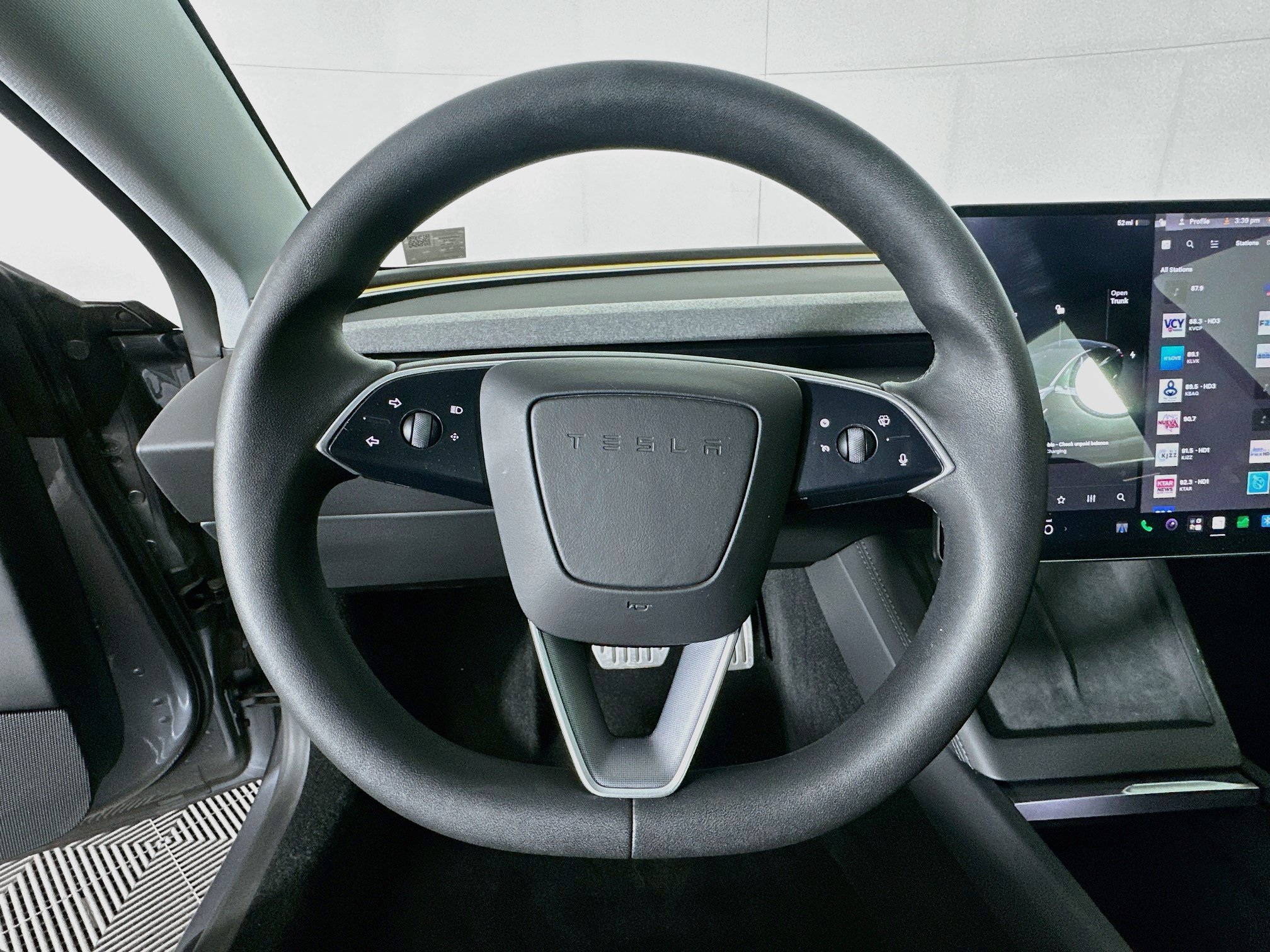 Used 2025 Tesla Model 3 Long Range AWD/4WD image 19