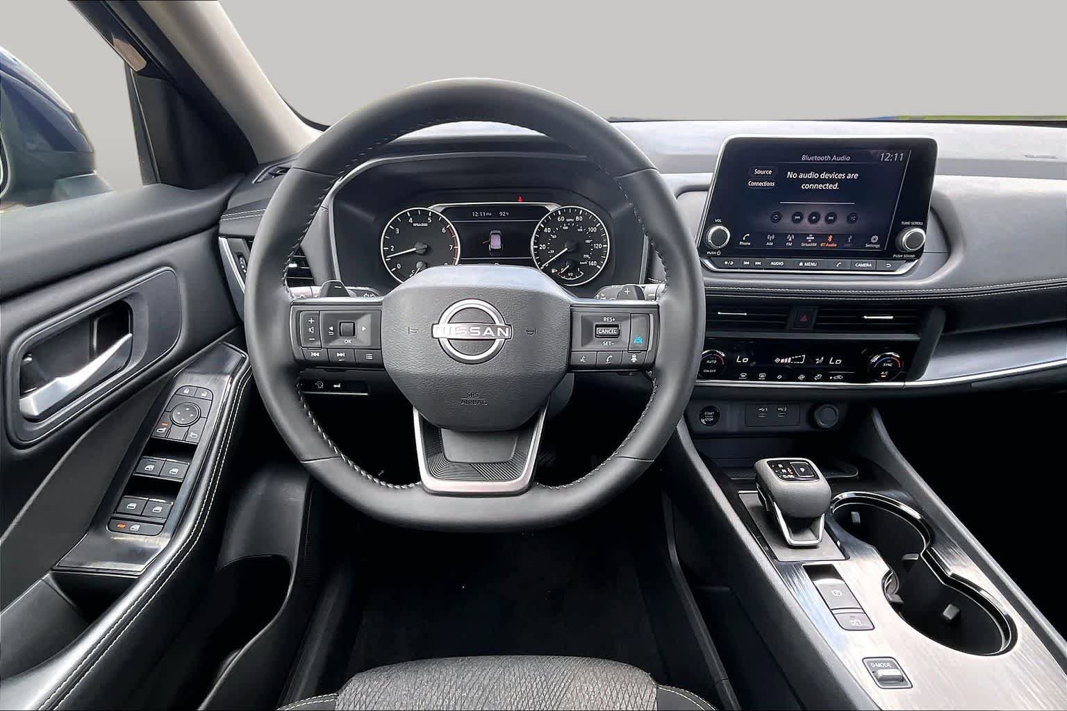 Used 2025 Nissan Rogue SV FWD image 6