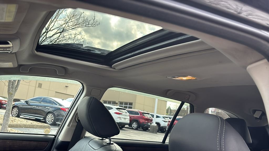 Used 2017 Subaru Outback 2.5i Limited AWD/4WD image 24