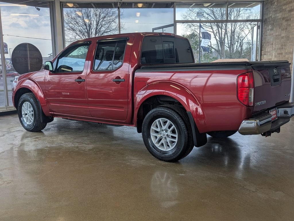 Used 2019 Nissan Frontier SV image 5