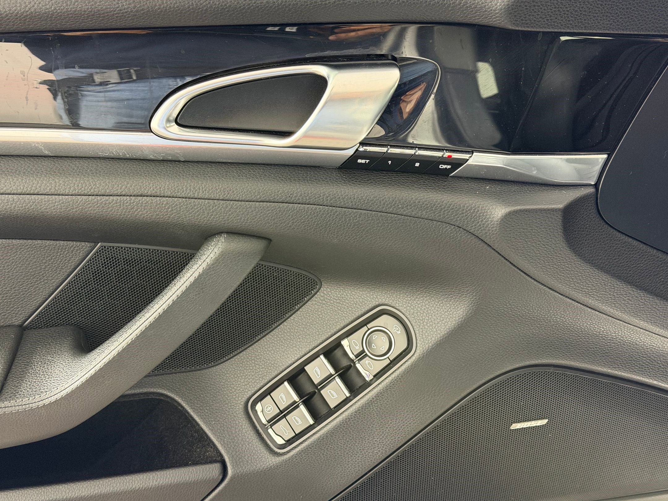 Used 2012 Porsche Panamera 4 image 13