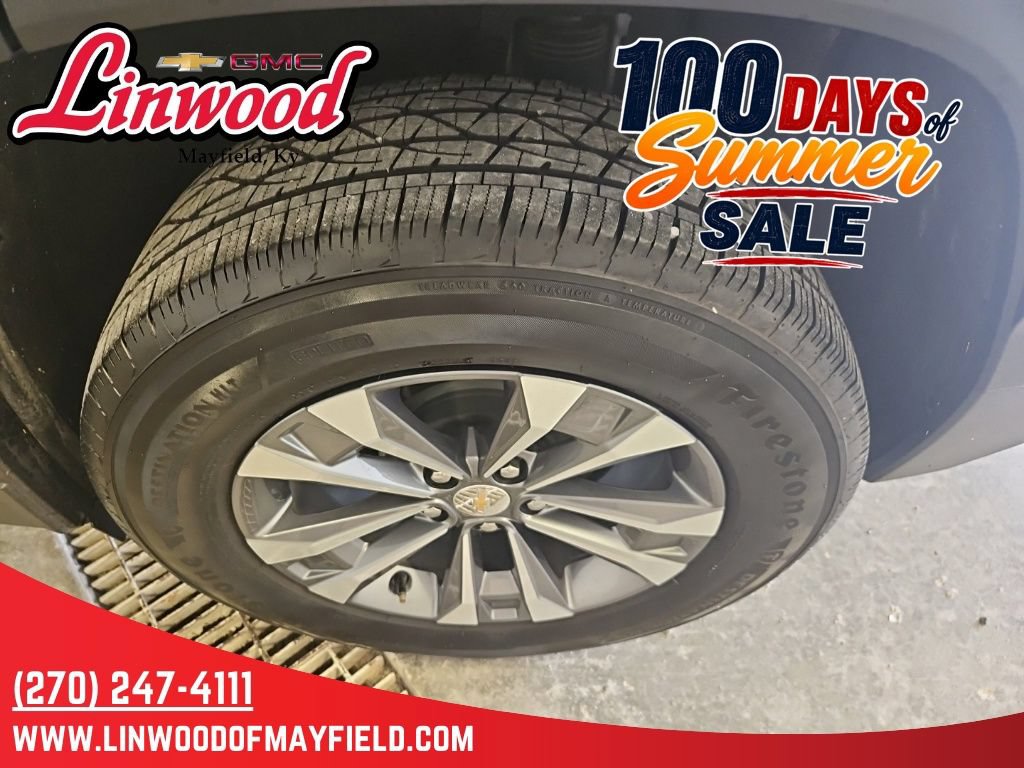 Used 2026 Chevrolet Equinox LT FWD image 8