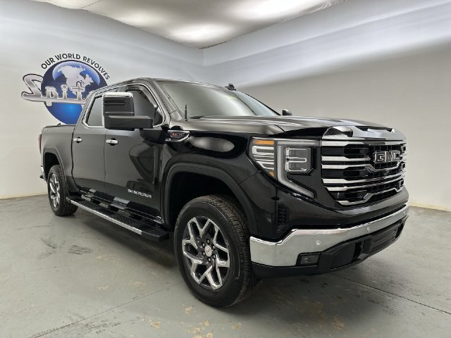 Used 2024 GMC Sierra 1500 SLT w/ SLT Premium Package AWD/4WD image 11