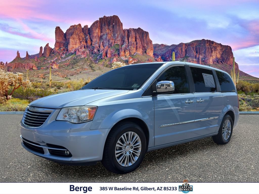 Used 2013 Chrysler Town & Country Touring-L w/ Driver Convenience Group FWD video 1