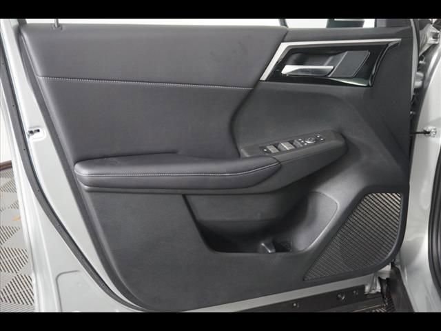 Used 2025 Mitsubishi Outlander SE AWD/4WD image 20