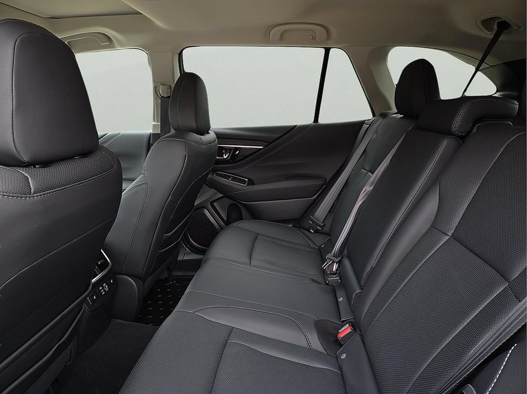 Certified 2025 Subaru Outback Touring AWD/4WD image 19