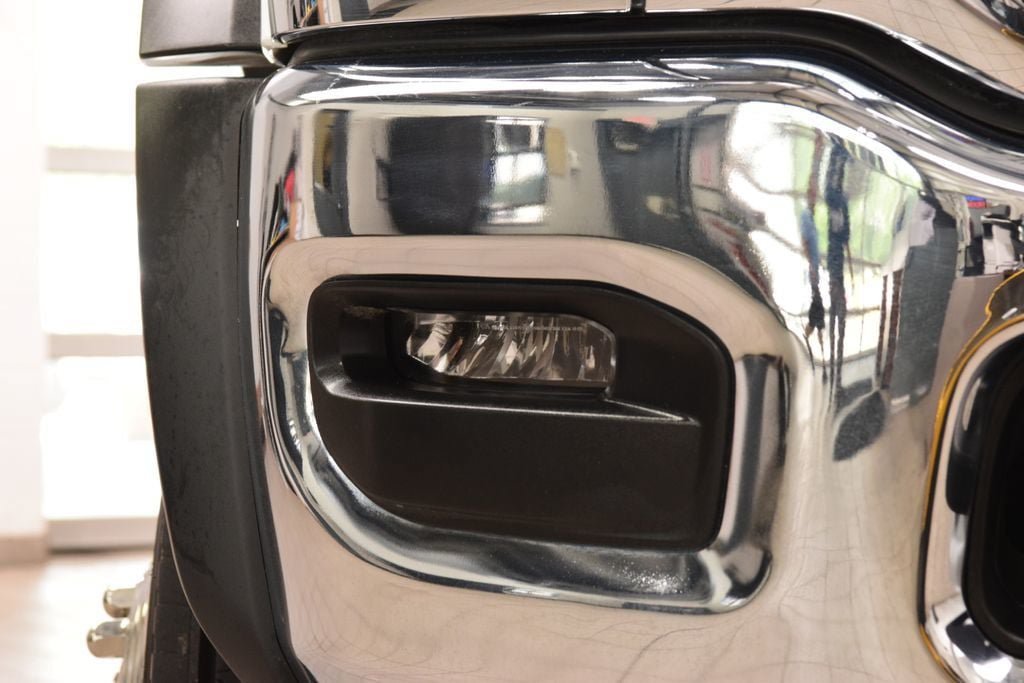 Used 2025 RAM 5500 4x4 Crew Cab image 8