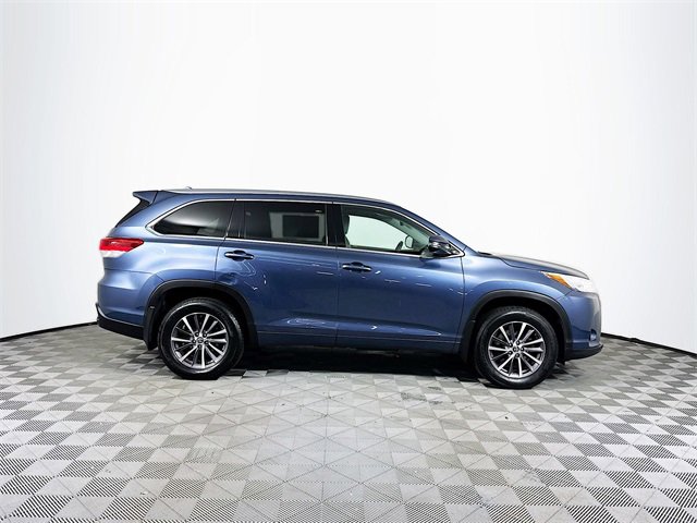 Certified 2018 Toyota Highlander XLE image 9