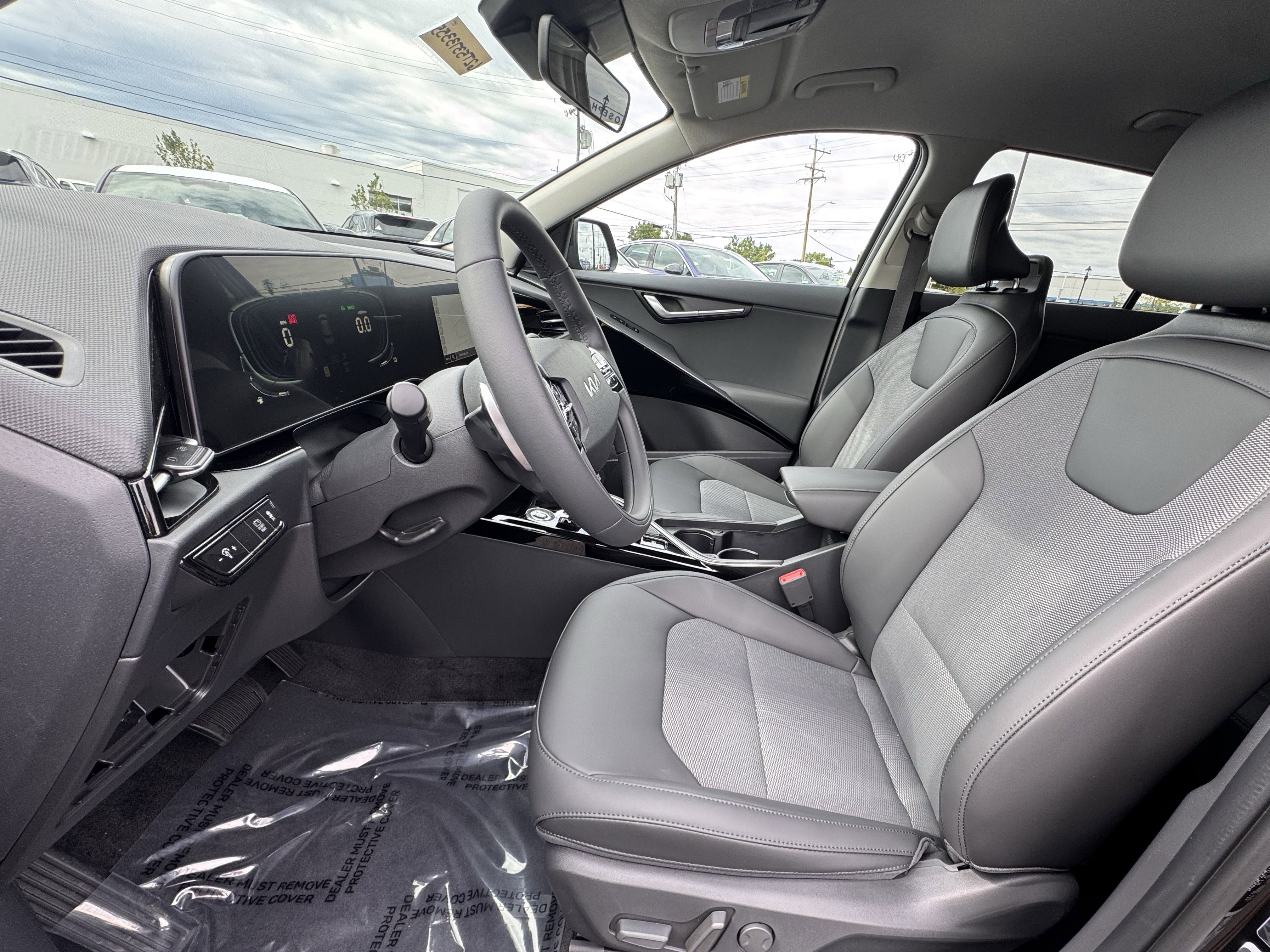 New 2026 Kia Niro EX FWD image 13