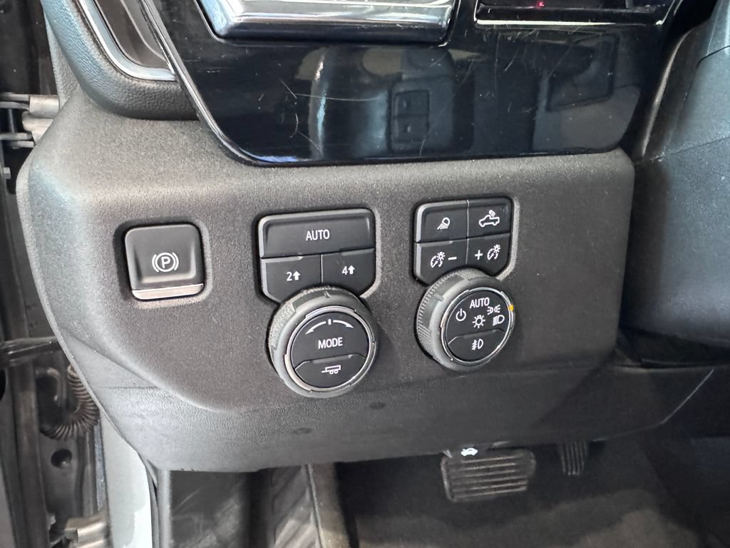 Certified 2025 Chevrolet Silverado 1500 LTZ w/ LTZ Premium Package AWD/4WD image 19