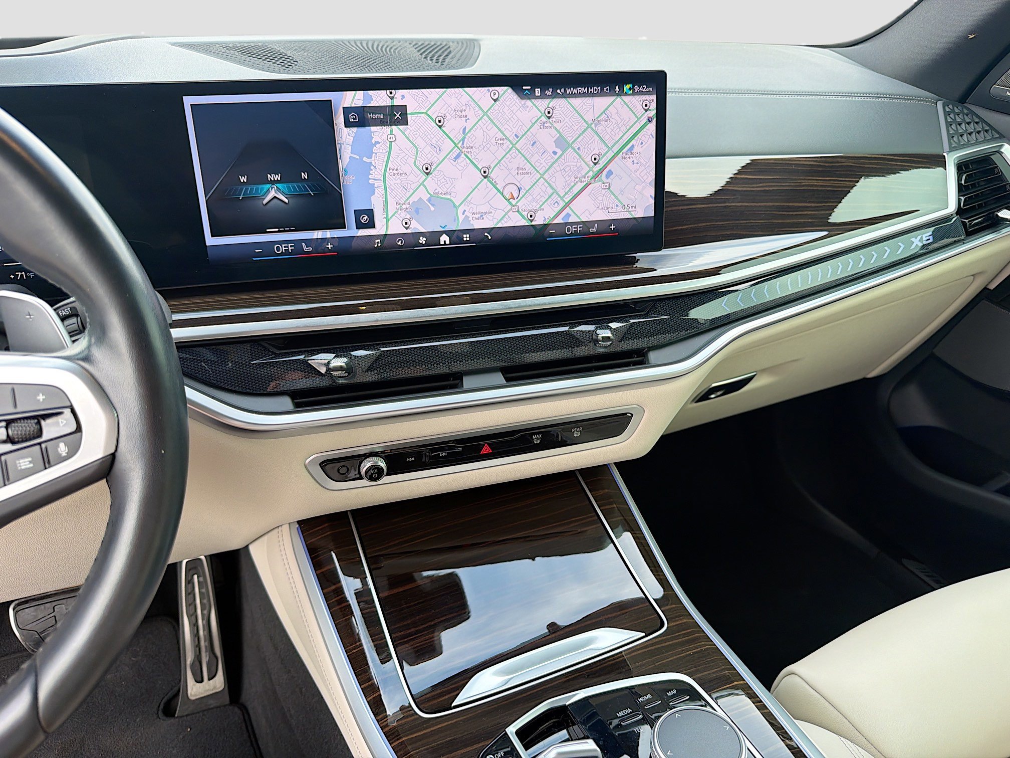 Used 2024 BMW X5 sDrive40i w/ M Sport Package image 28