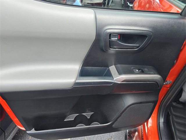 Used 2018 Toyota Tacoma SR5 image 8