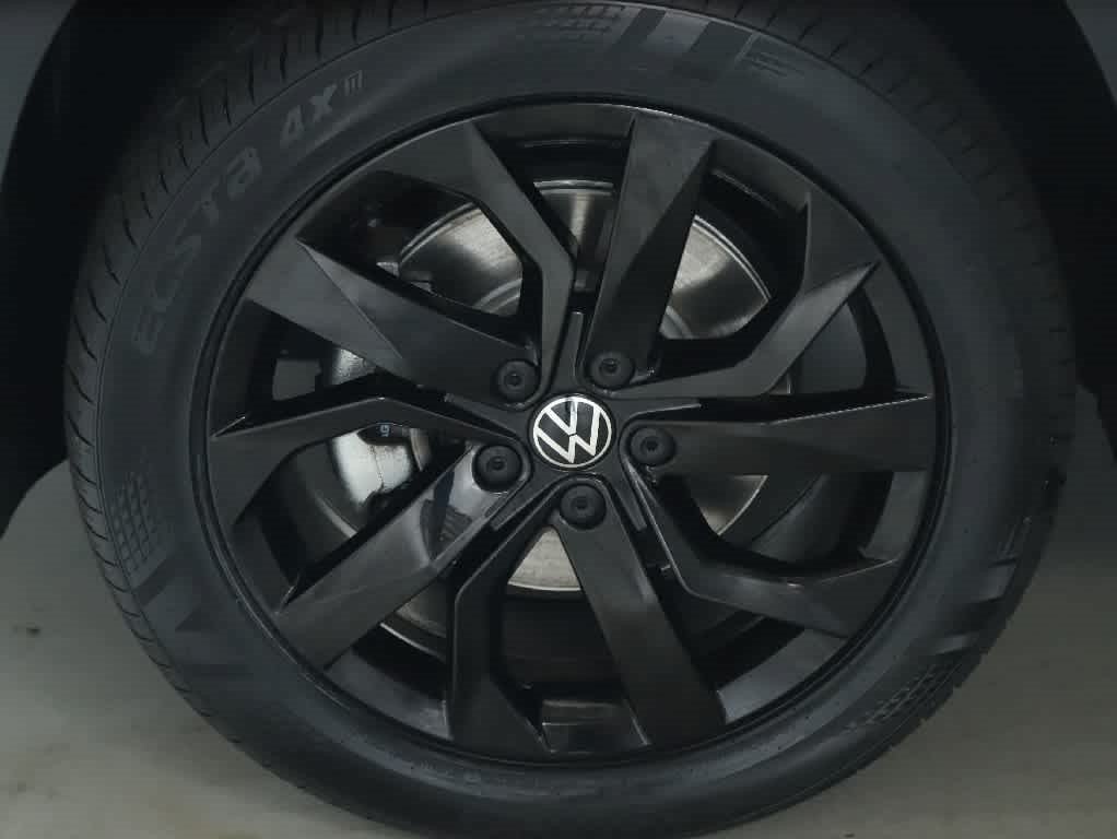 Certified 2023 Volkswagen Taos SE w/ Black Wheel Package AWD/4WD image 37