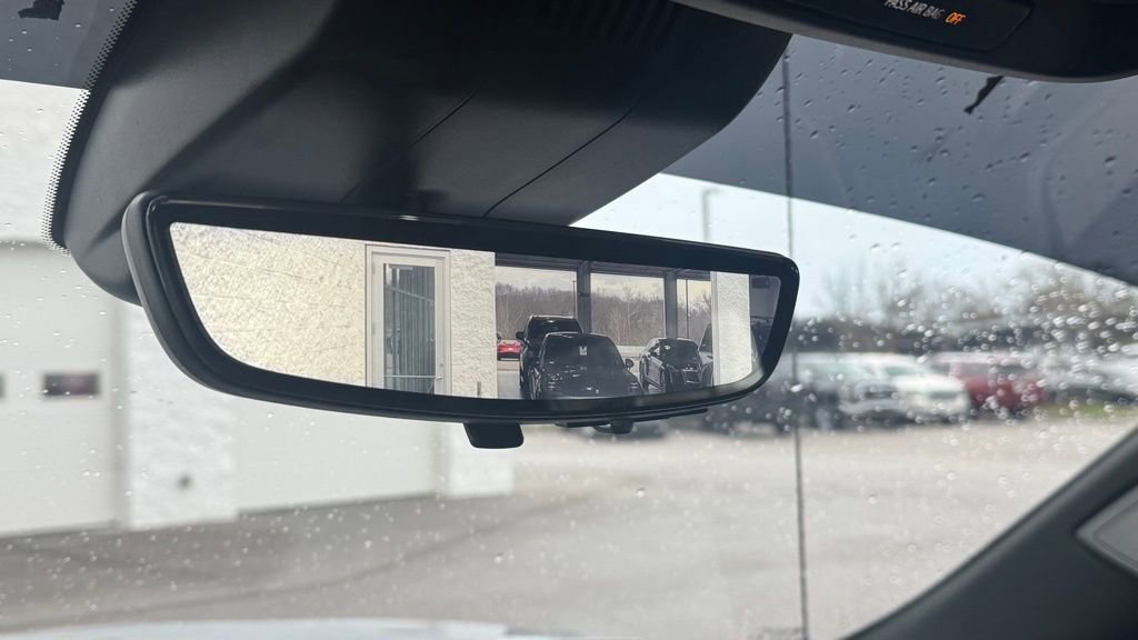Used 2024 GMC Sierra 1500 AT4 w/ Technology Package image 31