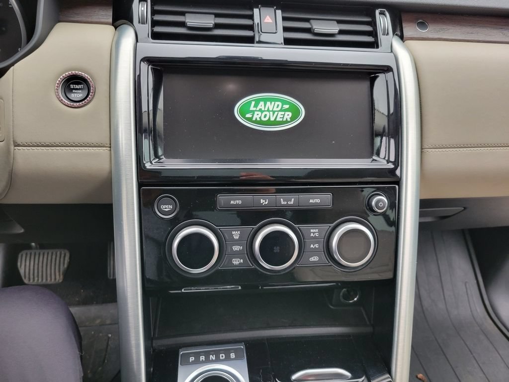 Used 2017 Land Rover Discovery HSE AWD/4WD image 34