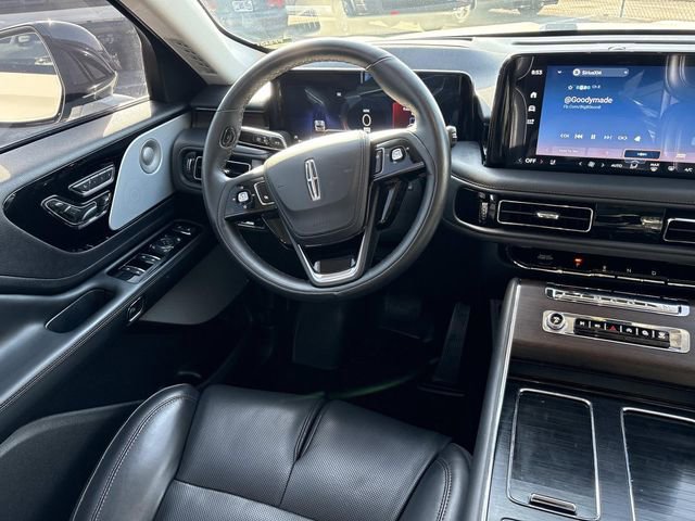 Certified 2025 Lincoln Aviator Reserve w/ Equipment Group 201A image 14