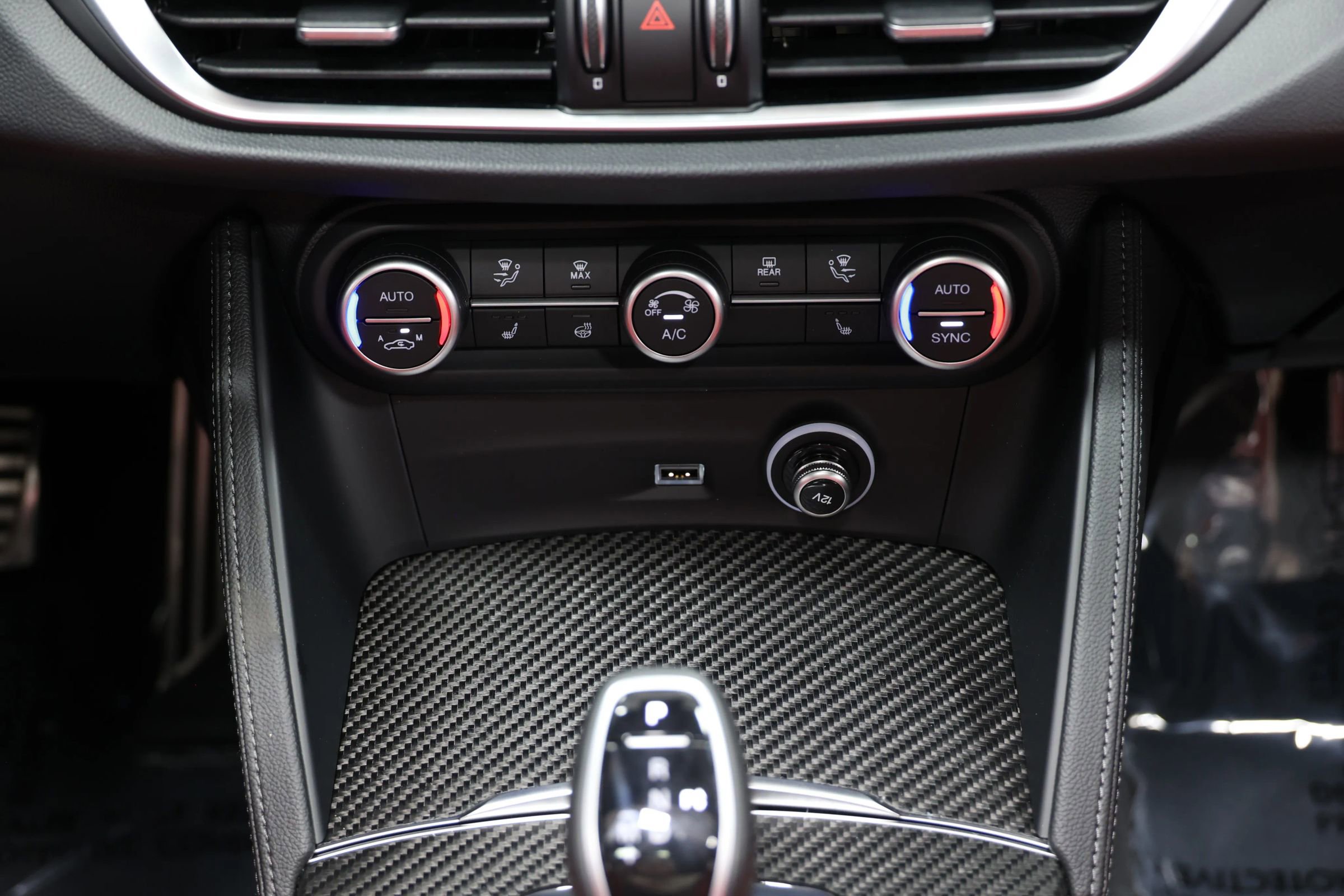 Used 2024 Alfa Romeo Stelvio Quadrifoglio image 37