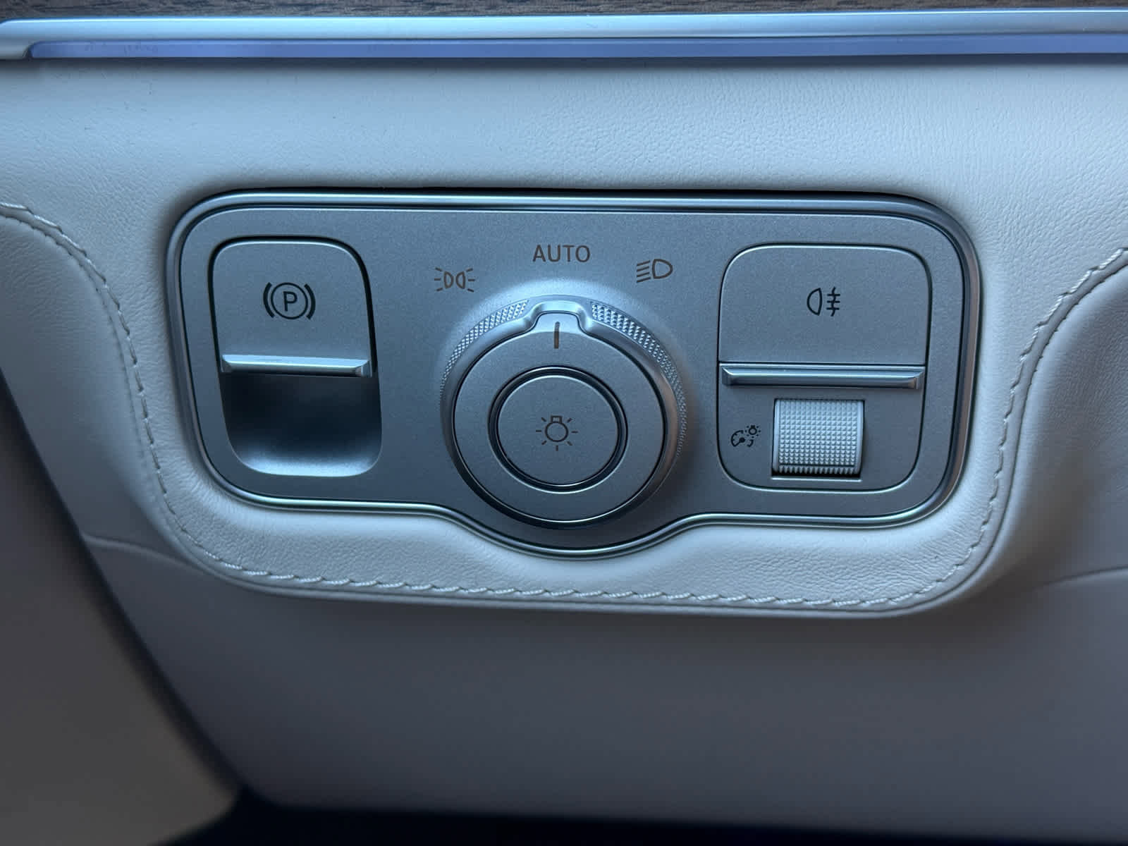 New 2026 Mercedes-Benz GLE 53 AMG 4MATIC image 30