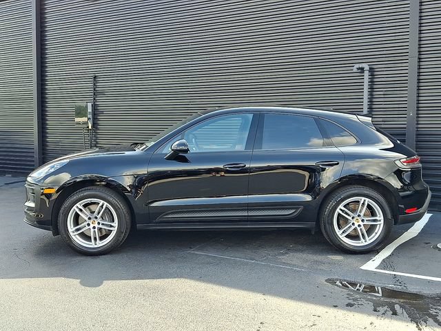 Certified 2026 Porsche Macan AWD/4WD image 2