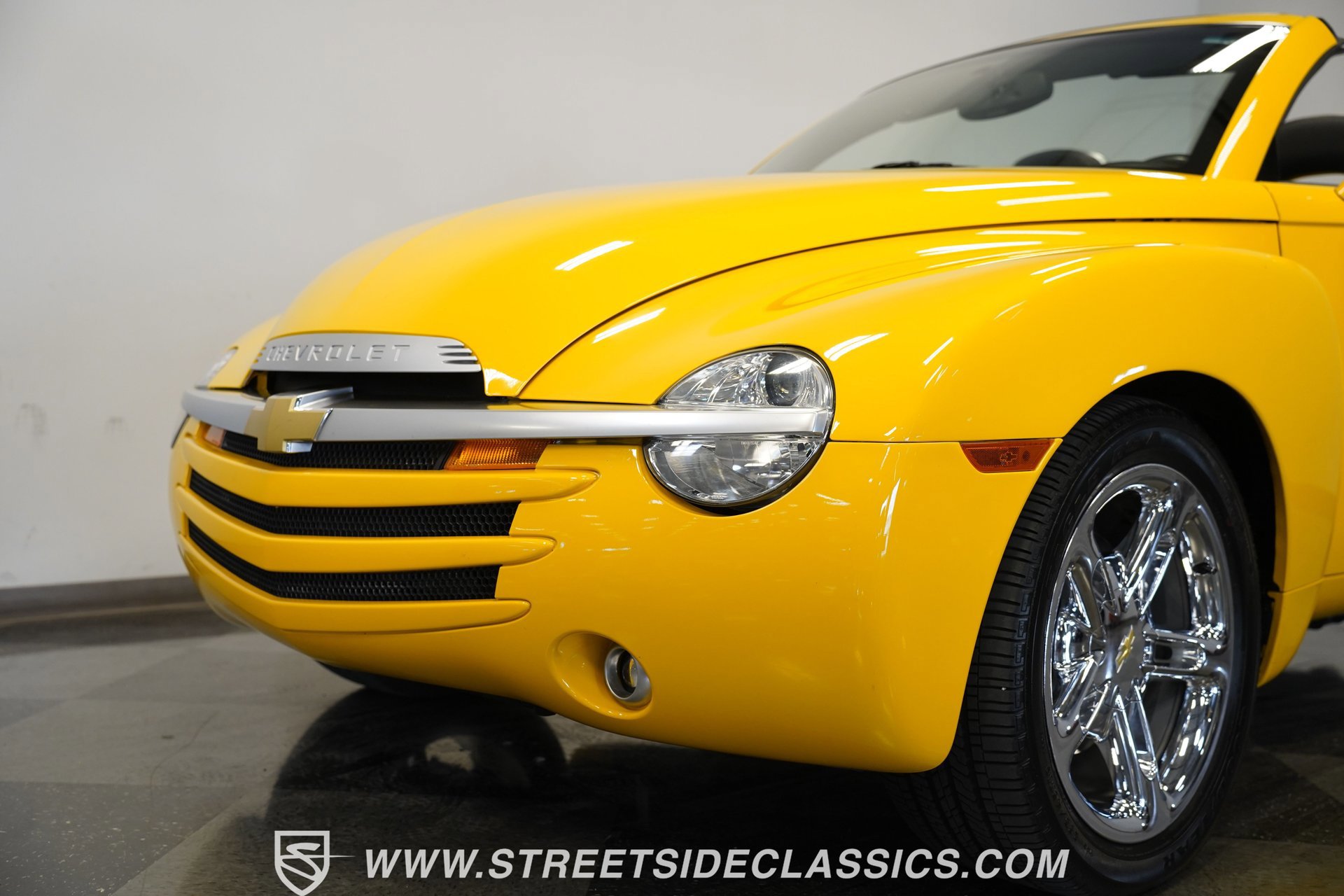 Used 2005 Chevrolet SSR w/ Preferred Equipment Group image 27