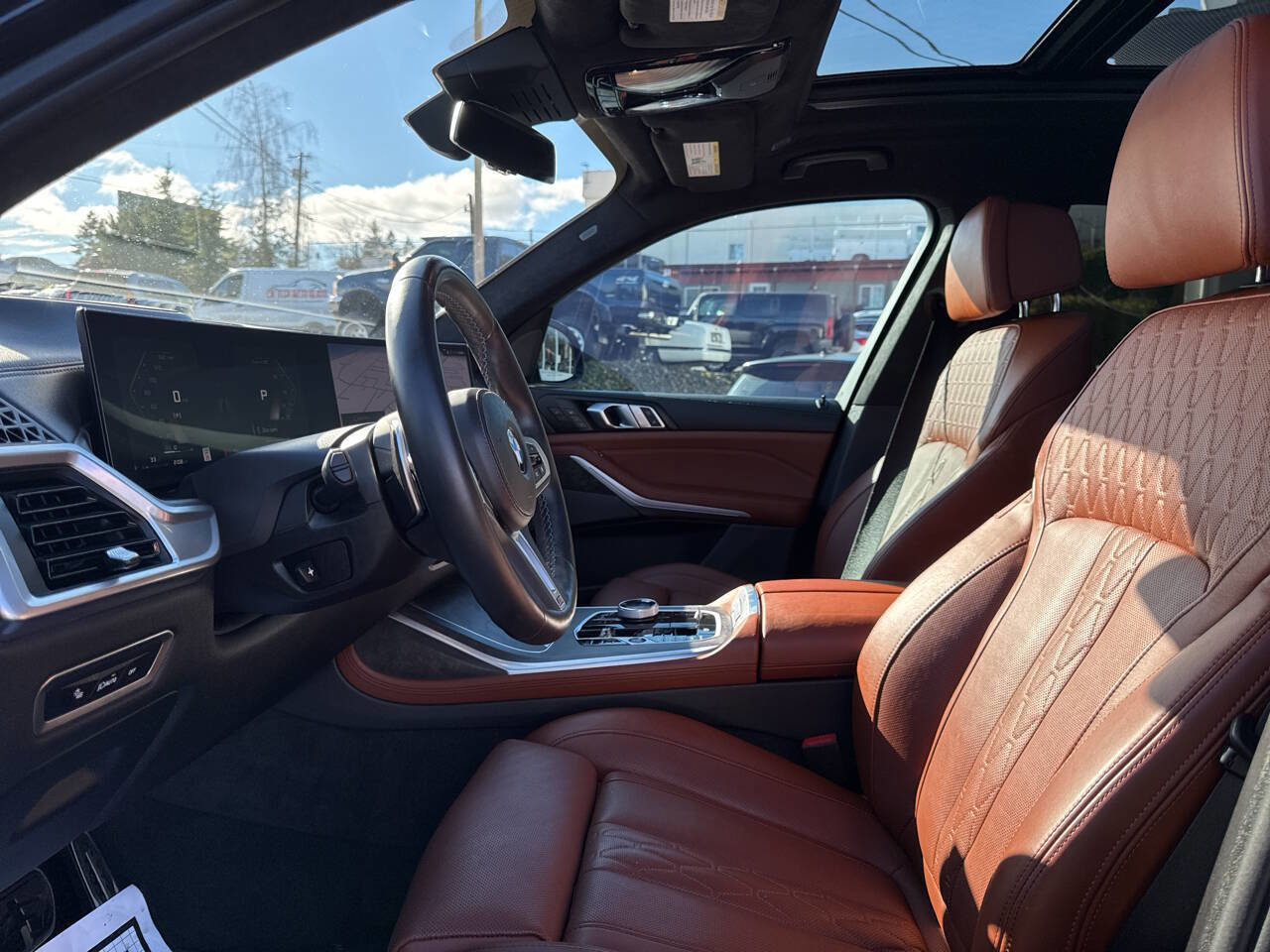 Used 2024 BMW X7 M60i w/ Executive Package image 47