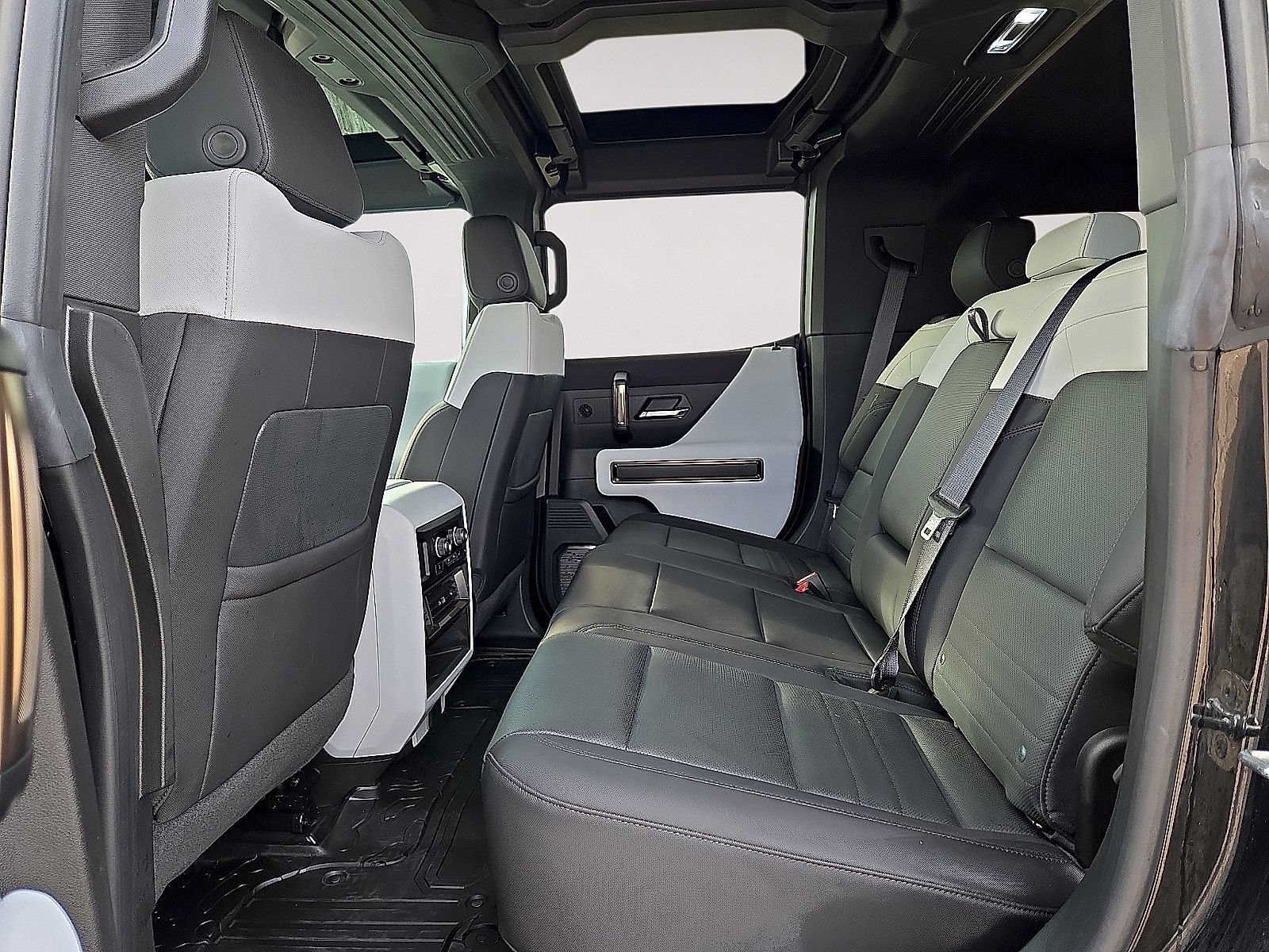 Used 2024 GMC Hummer EV 3X AWD/4WD image 13