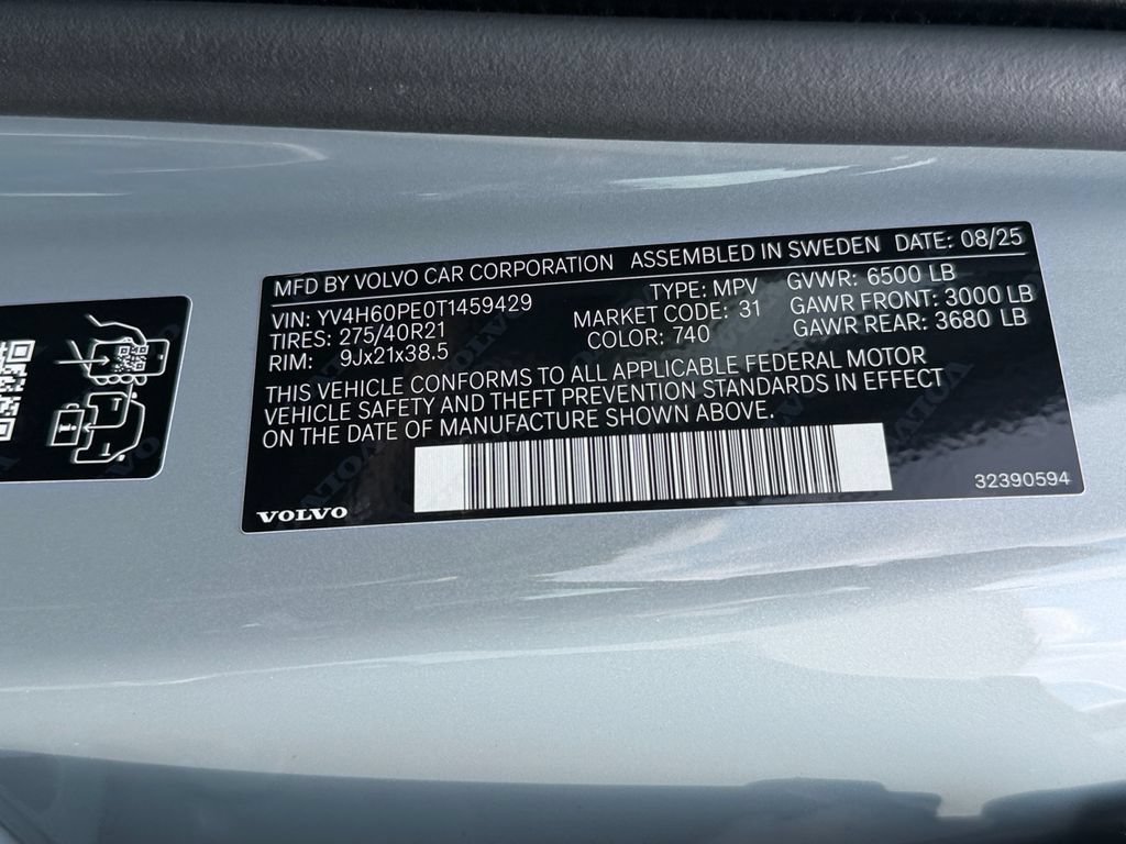 Certified 2026 Volvo XC90 T8 Plus w/ Protection Package Premier AWD/4WD image 30