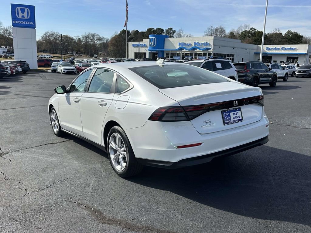 Certified 2025 Honda Accord LX image 23