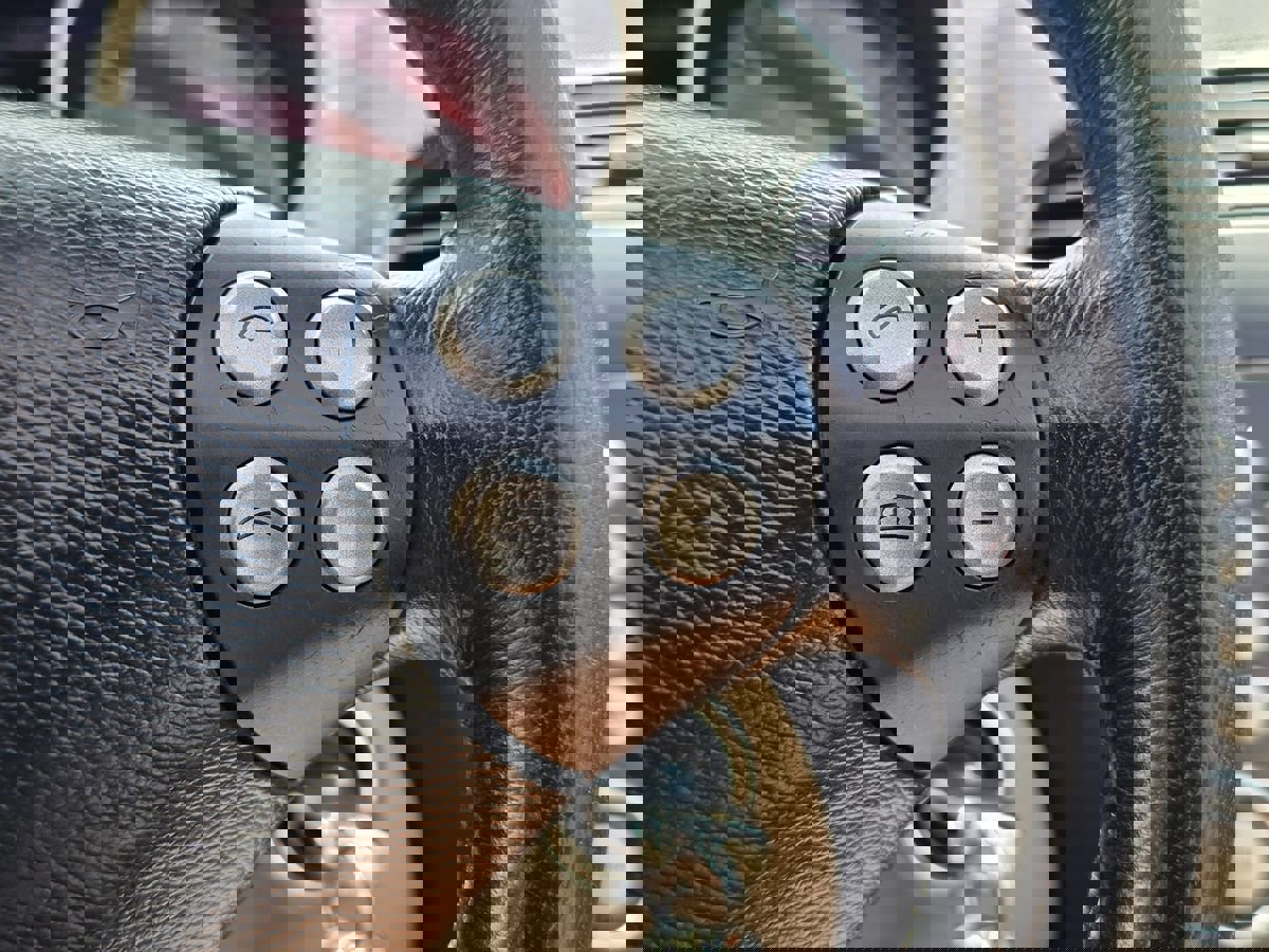 Used 2005 Mercedes-Benz SLK 350 image 28