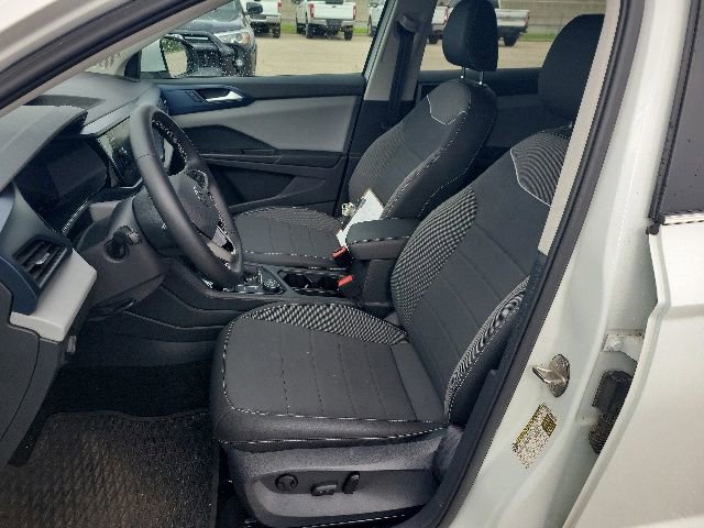 Used 2023 Volkswagen Taos SE AWD/4WD image 13