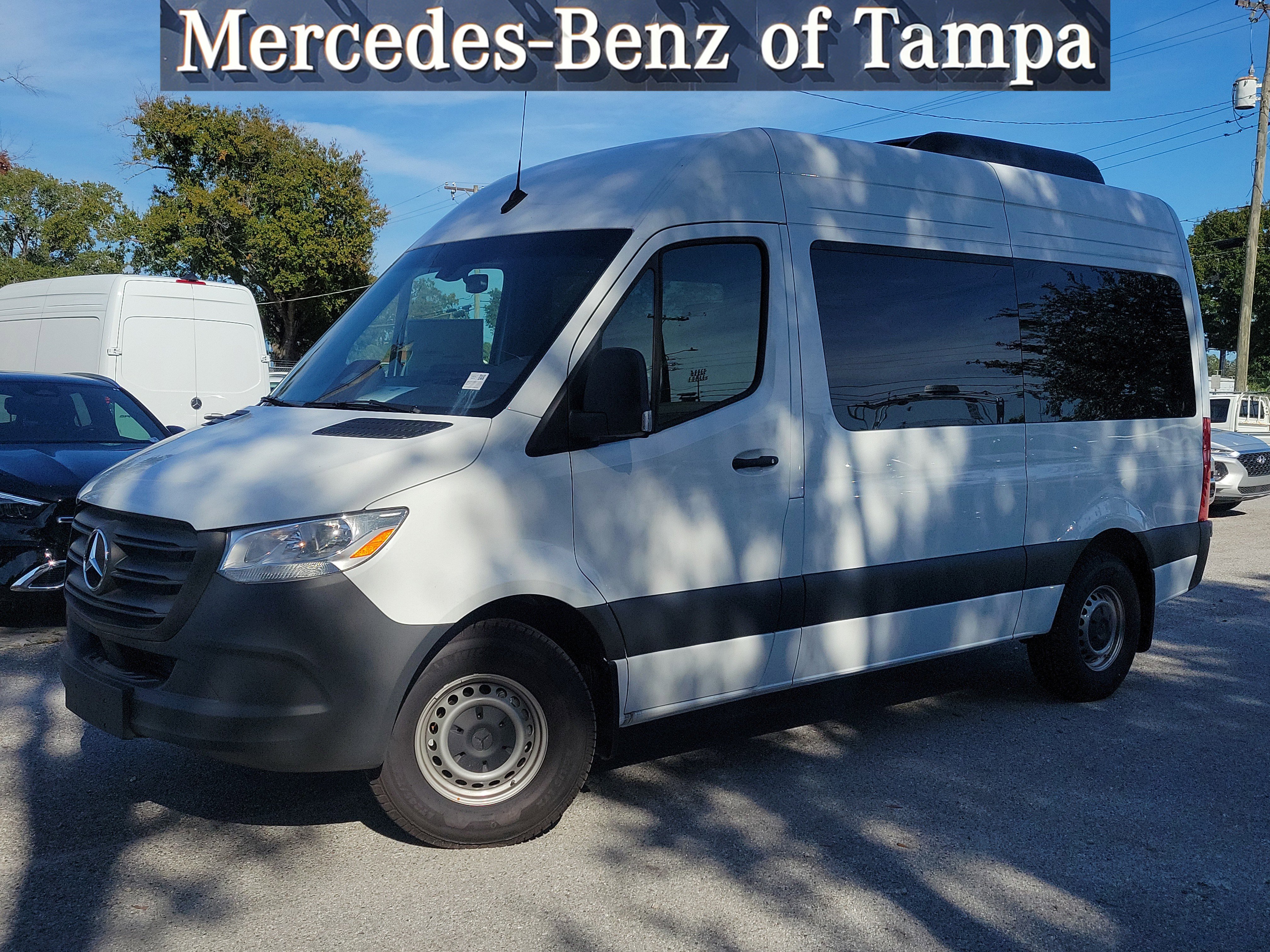 Used 2025 Mercedes-Benz Sprinter 2500 image 1
