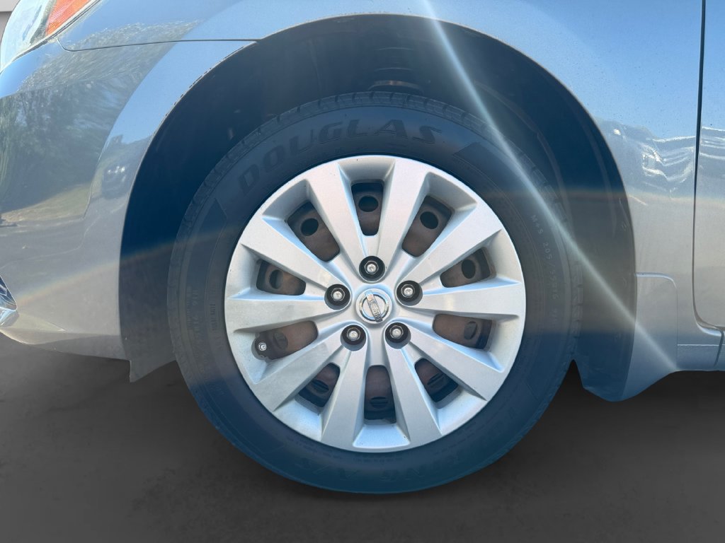 Used 2016 Nissan Sentra SV FWD image 9