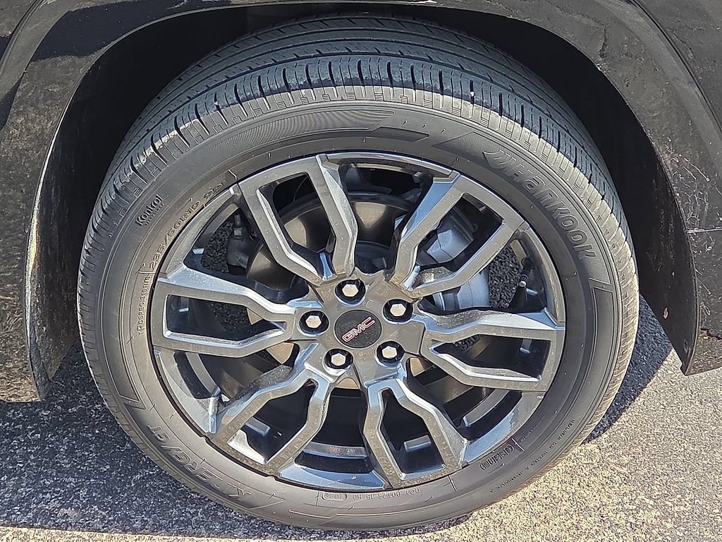 Used 2023 GMC Terrain Denali w/ Black Diamond Edition AWD/4WD image 12