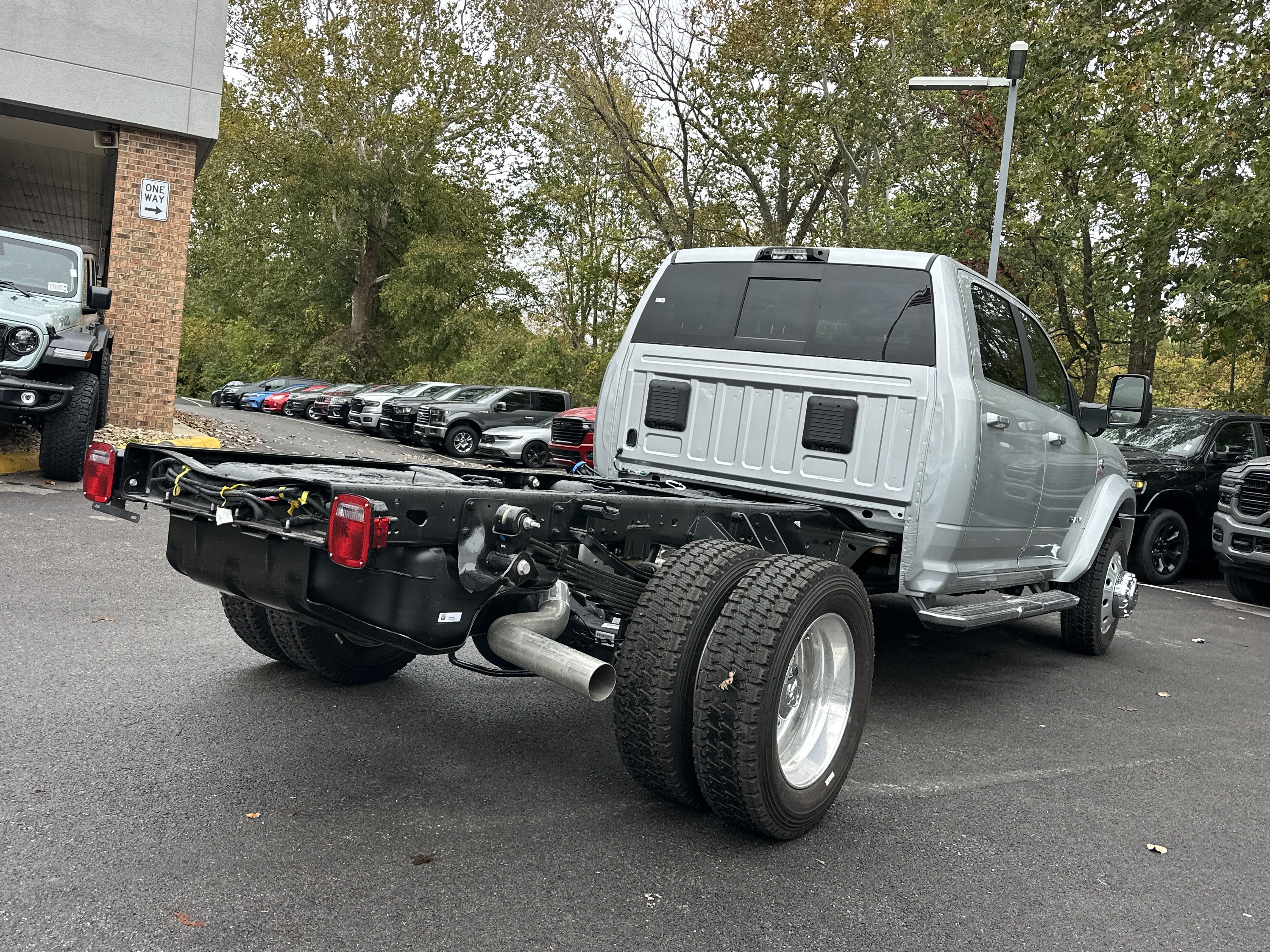 New 2027 RAM 5500 4x4 Crew Cab image 19