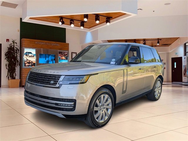 New 2025 Land Rover Range Rover SE